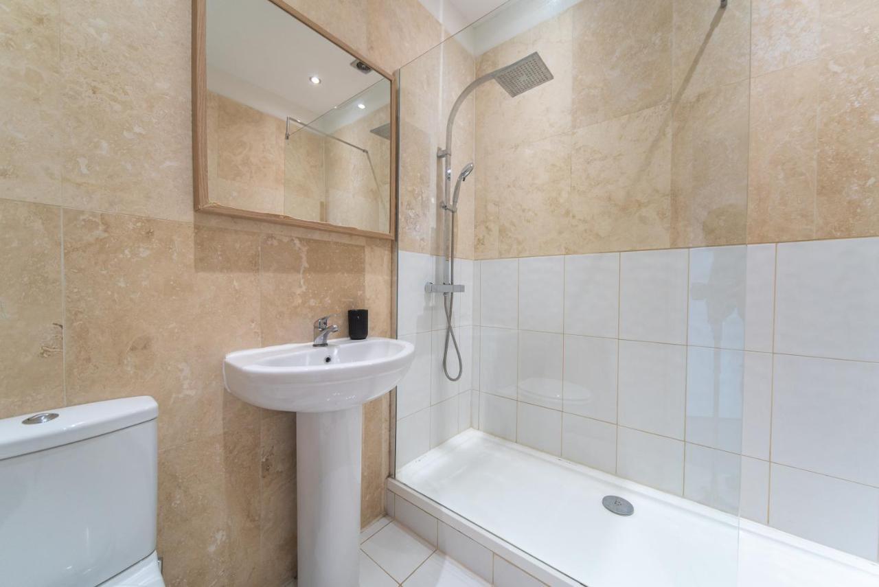 Spacious 2 Bedroom Apartment In Downtown London Londres Exterior foto